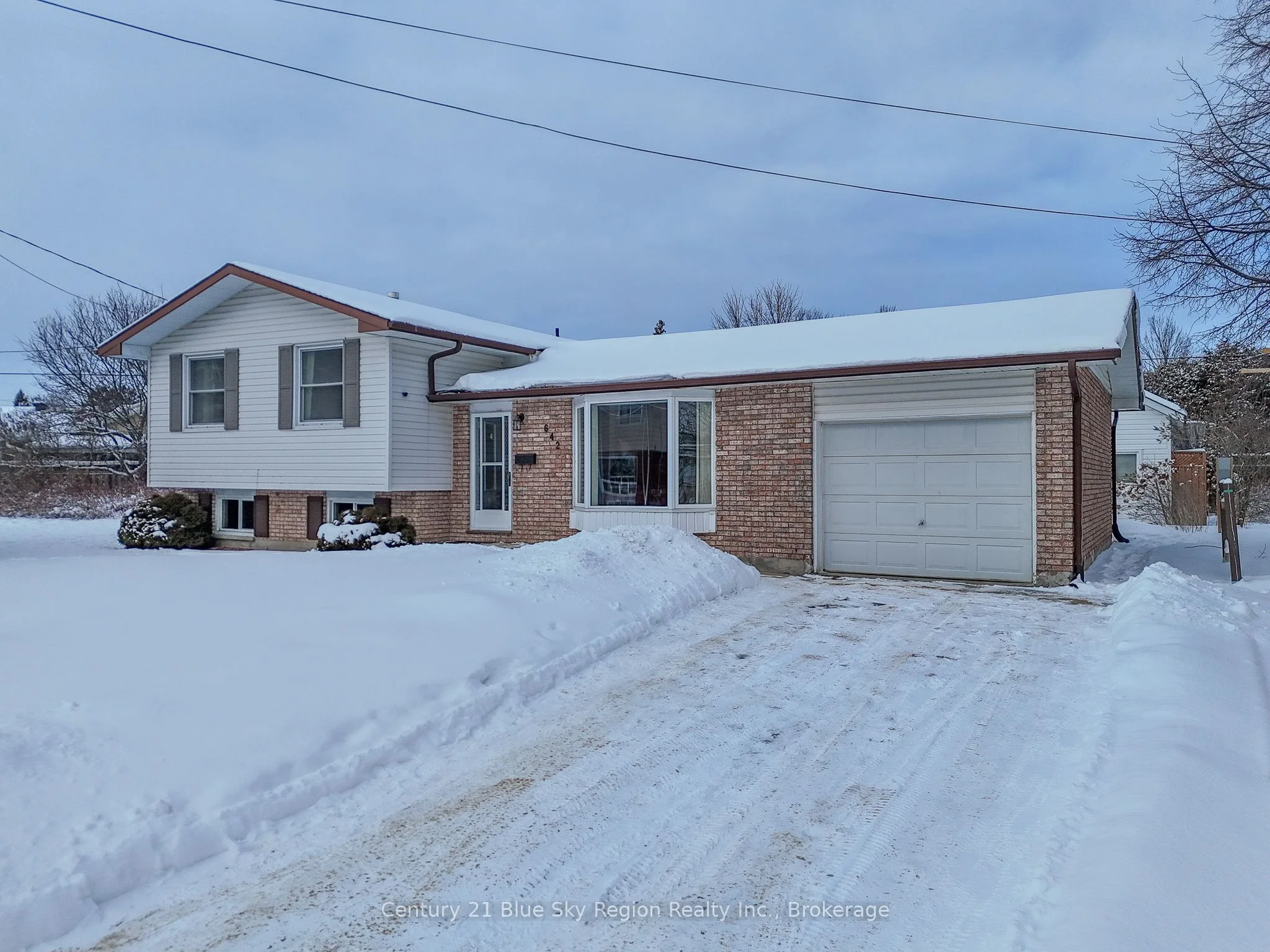 642 Moffat Avenue, North Bay, On P1b 7h1
