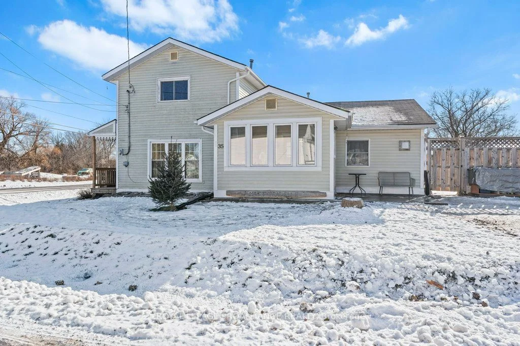 Detached in Loyalist