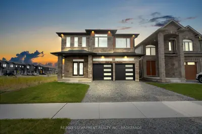 Detached in Niagara Falls