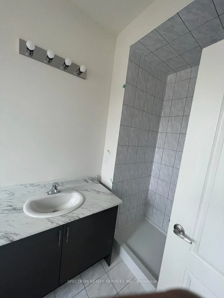 365 Skinner Road, Hamilton, ON L8B 1Z7
