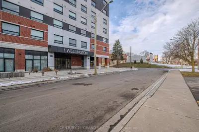 1 Wellington Street 819, Brantford, On N3t 2l3