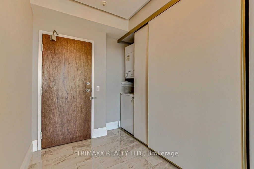 744 WONDERLAND Road S 804, London South, ON N6K 4K3
