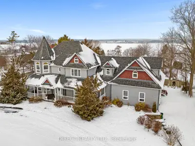 Detached in Prince Edward County