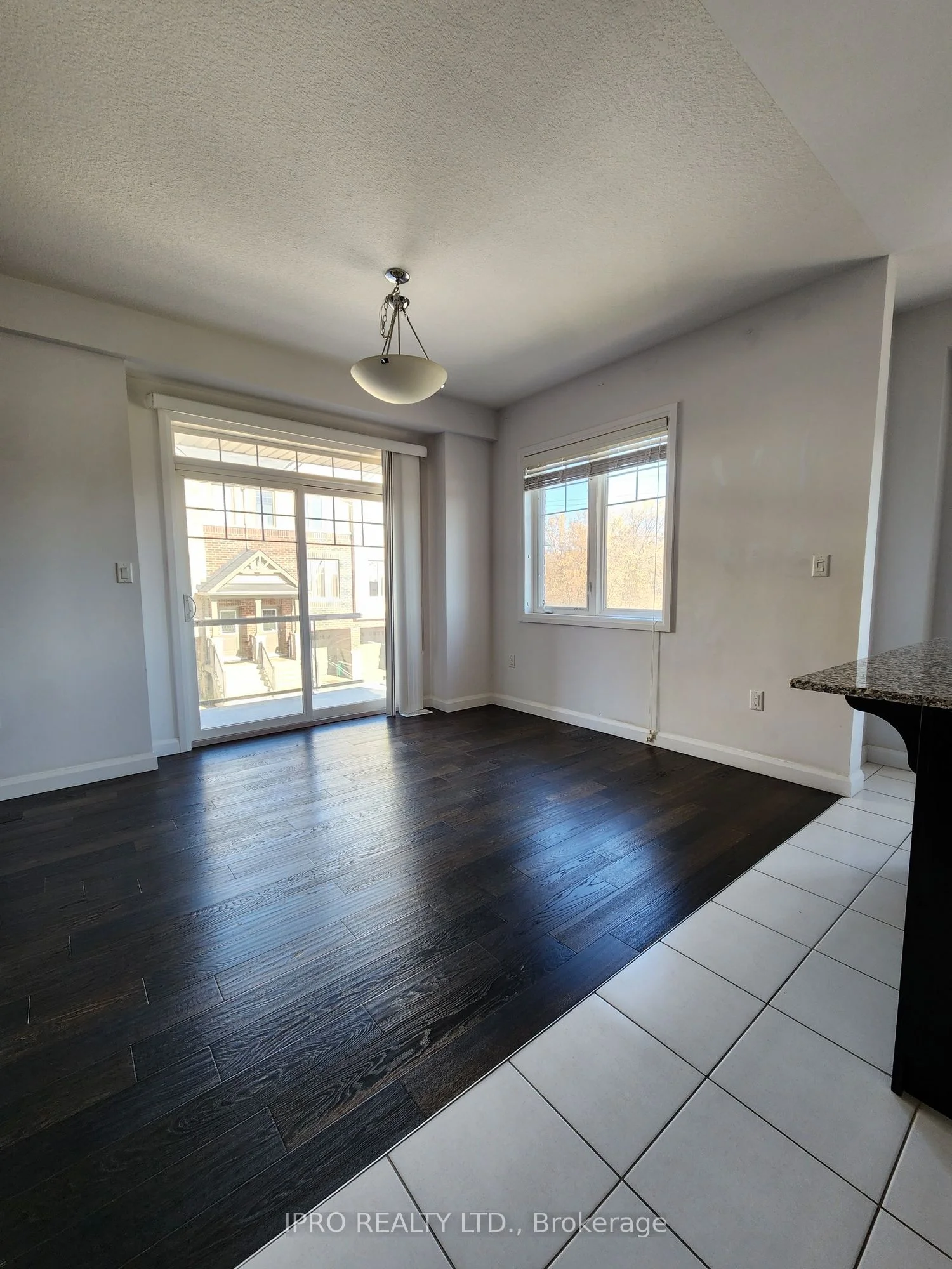 Att/Row/Townhouse in Hamilton