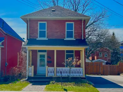 Detached in Renfrew