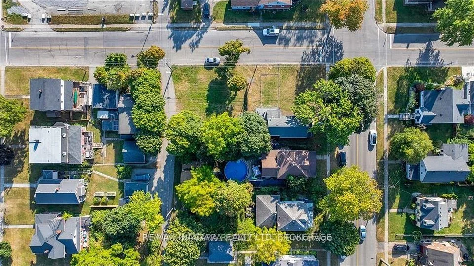 PART 1 CHARLOTTE Street W, Port Colborne, ON L3K 3E5