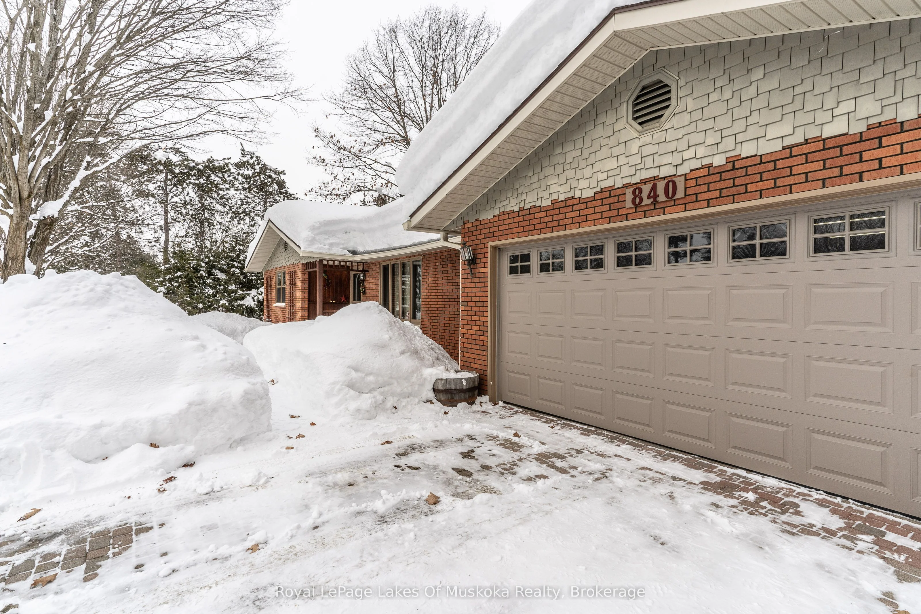 840 Muskoka Beach Road, Gravenhurst, ON P1P 1A5