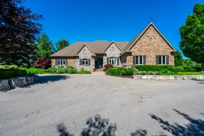 Detached in Hamilton