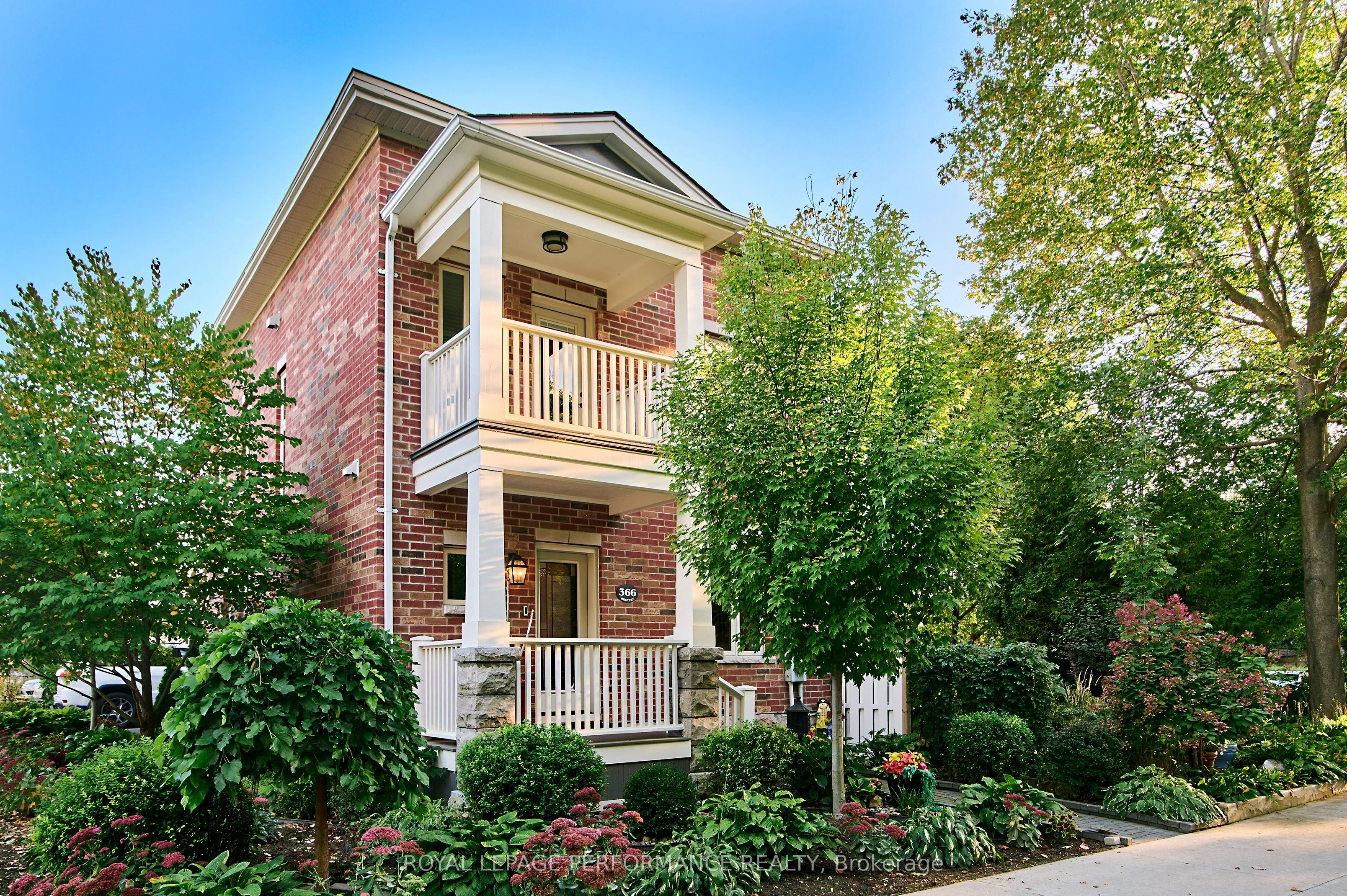 366 Bruyere Street, Lower Town - Sandy Hill, On K1n 5e7