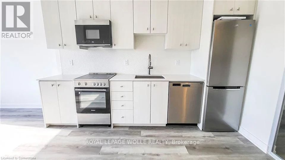 15 Wellington Street S 304, Kitchener, ON N2G 0E4