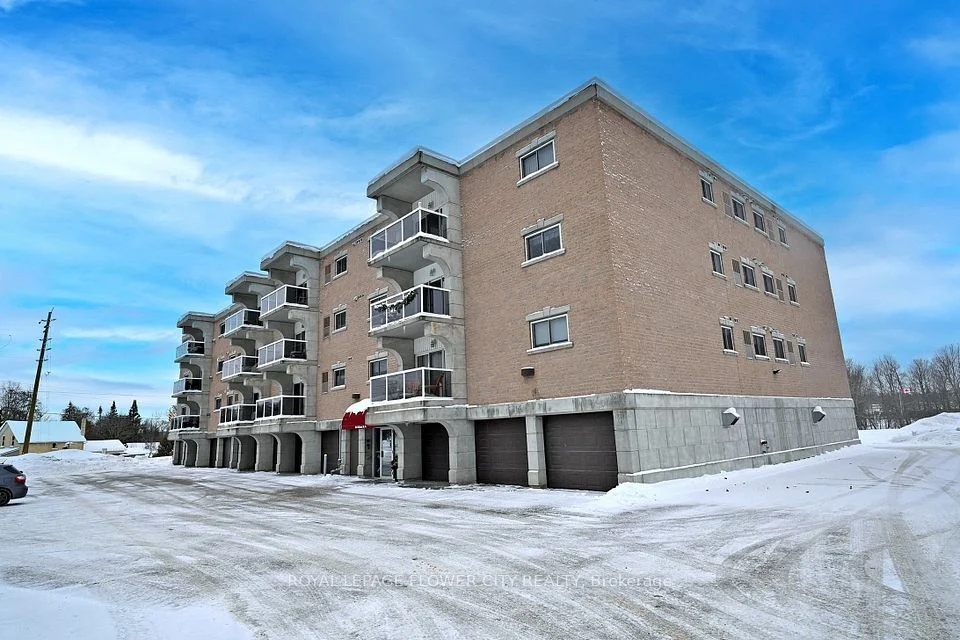 401-85 William Street N, Brockton, ON N0G 2V0