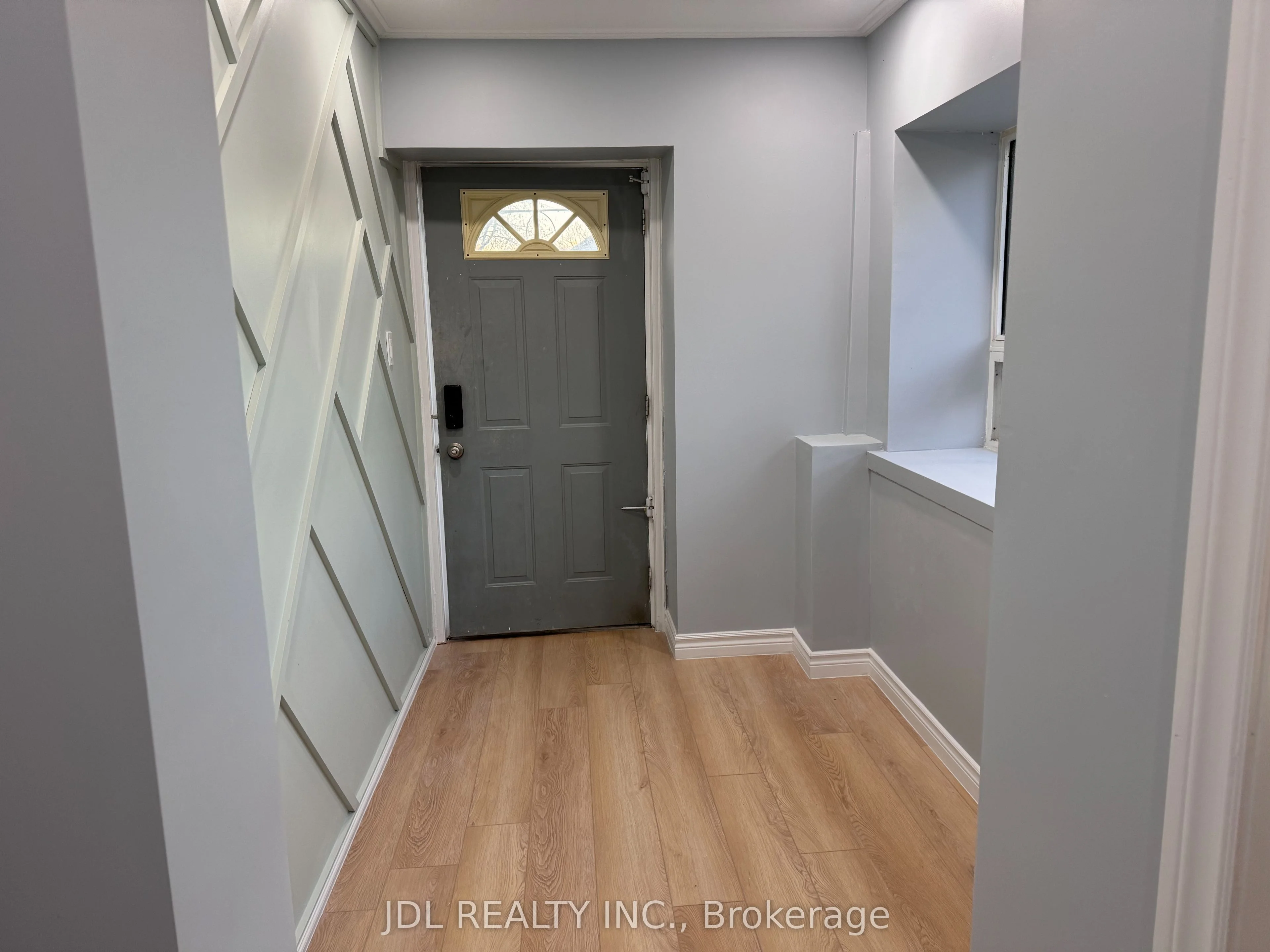 4750 Saint Lawrence Avenue Main, Niagara Falls, ON L2E 3X9