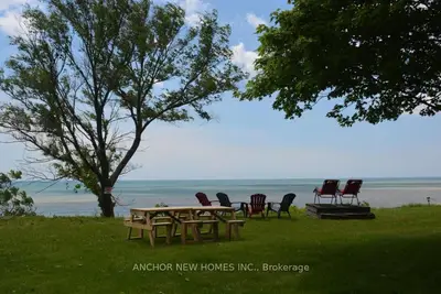 Detached in Chatham-Kent