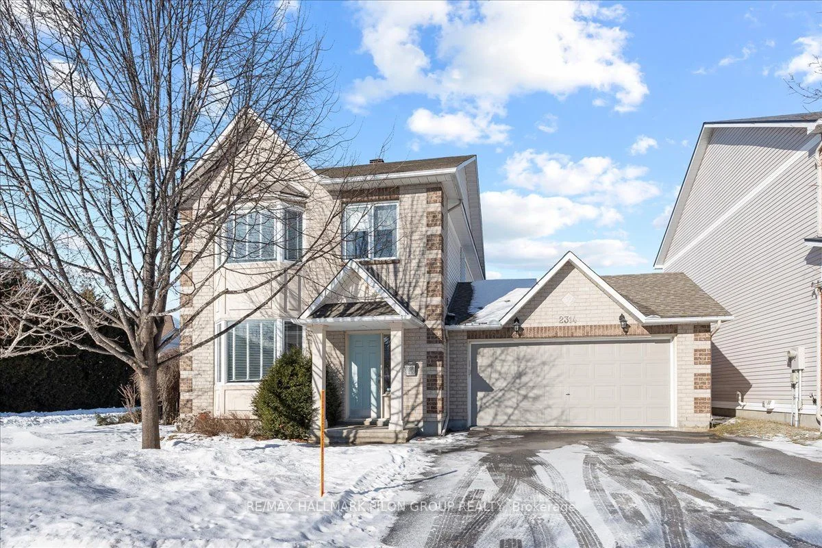 Detached in Orleans - Convent Glen and Area