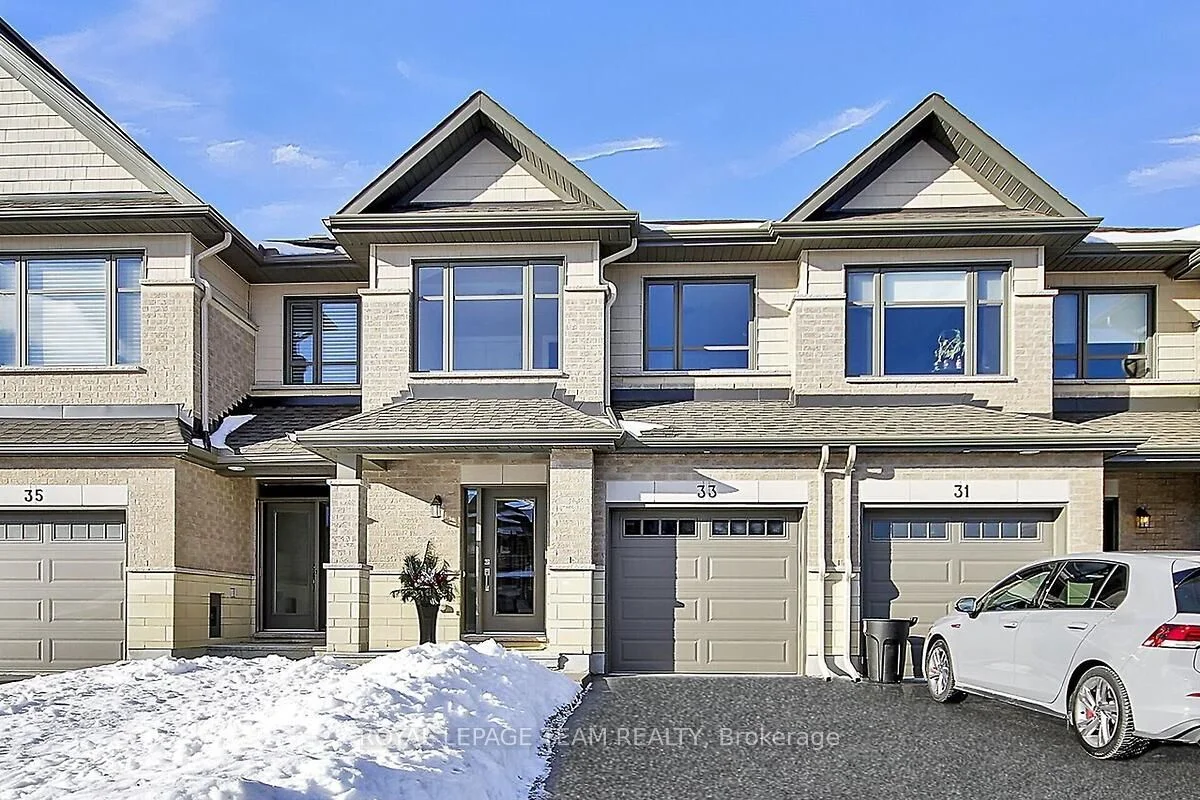 Att/Row/Townhouse in Stittsville - Munster - Richmond
