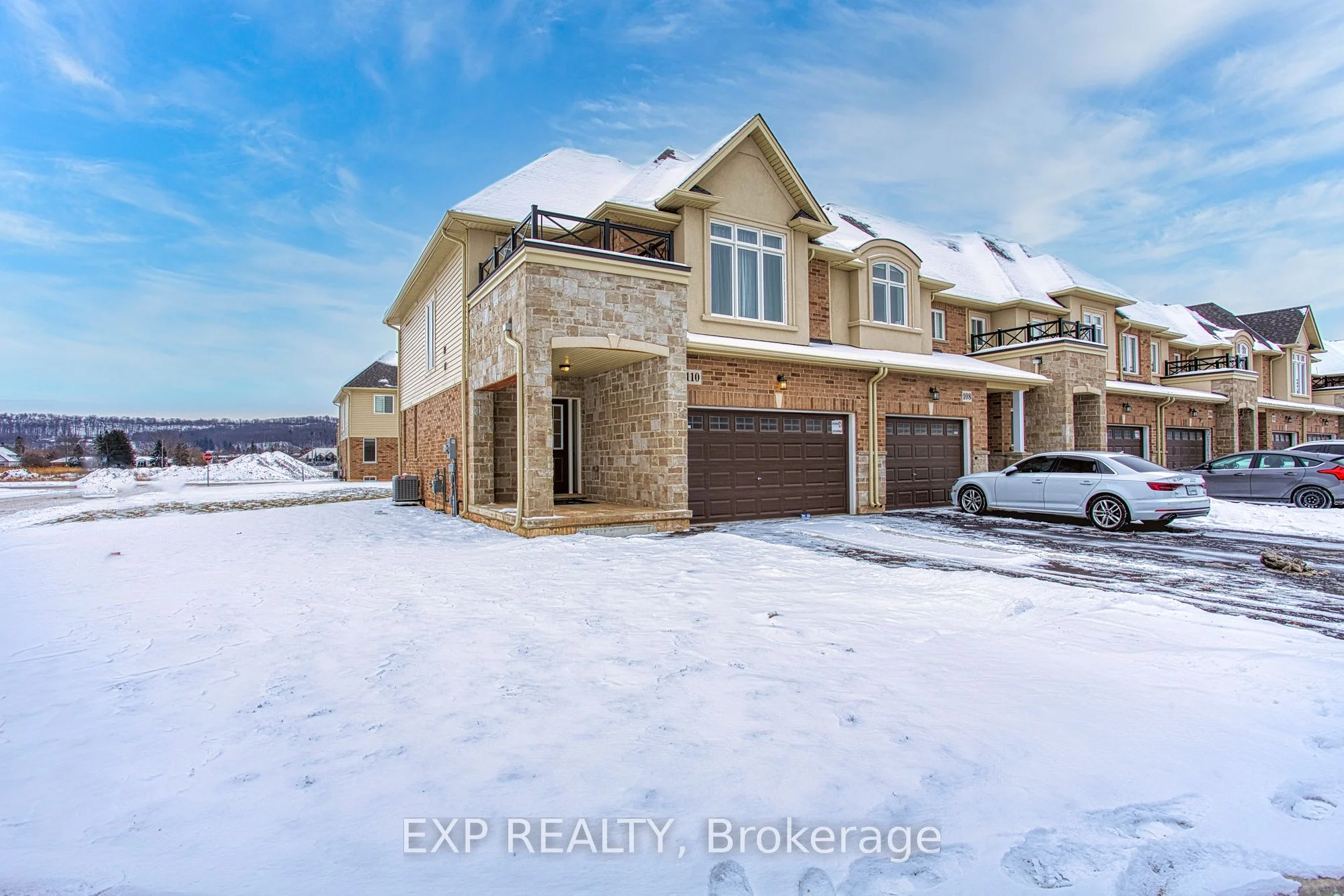Att/Row/Townhouse in Hamilton