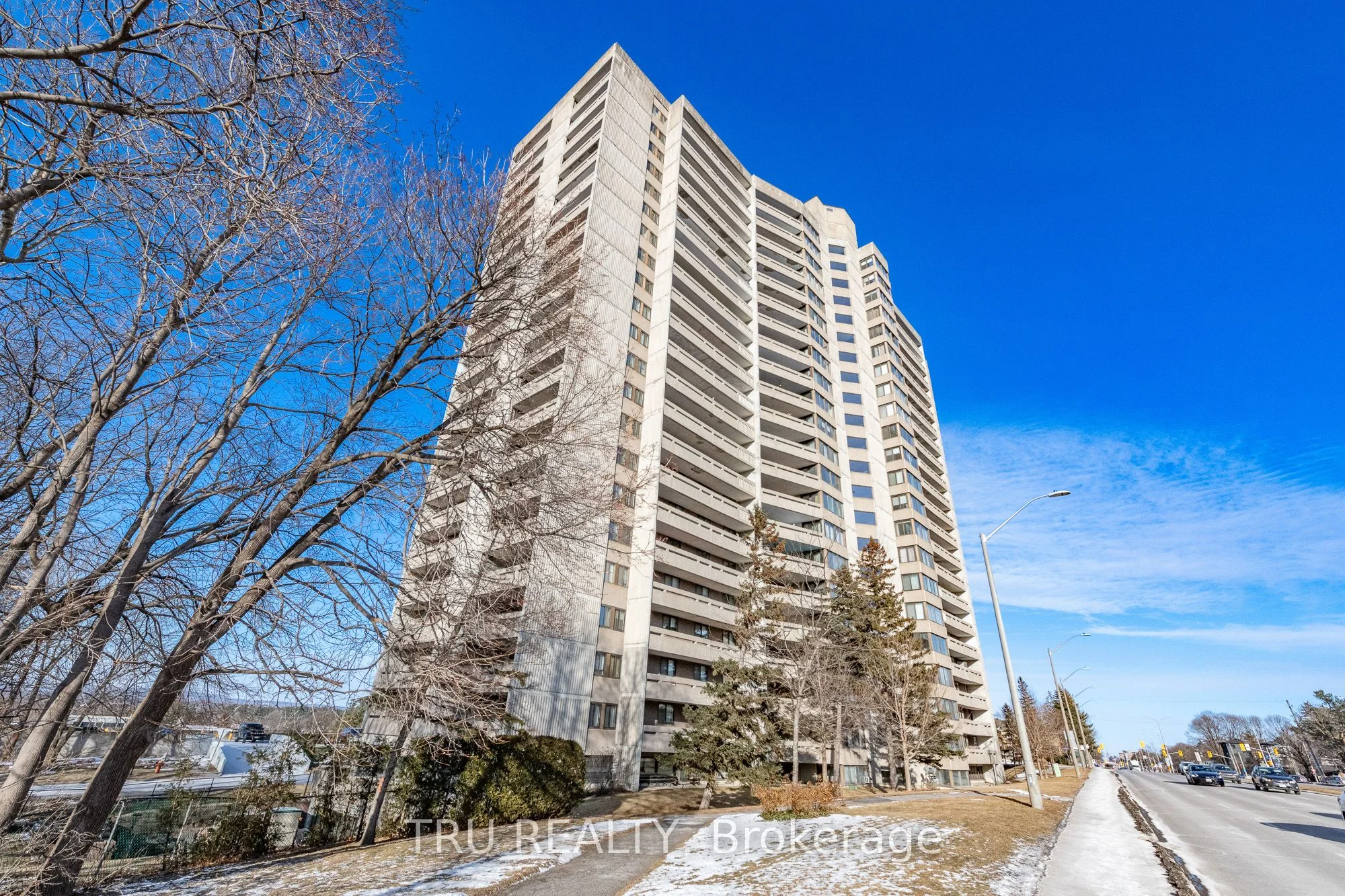 Condo Apartment in Britannia - Lincoln Heights and Area