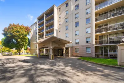 Condo Apartment in Niagara Falls
