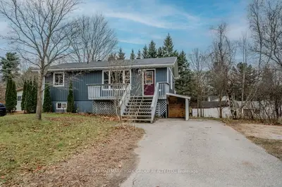 Detached in Gravenhurst