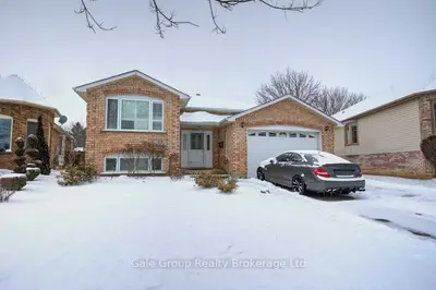 Detached in Brantford