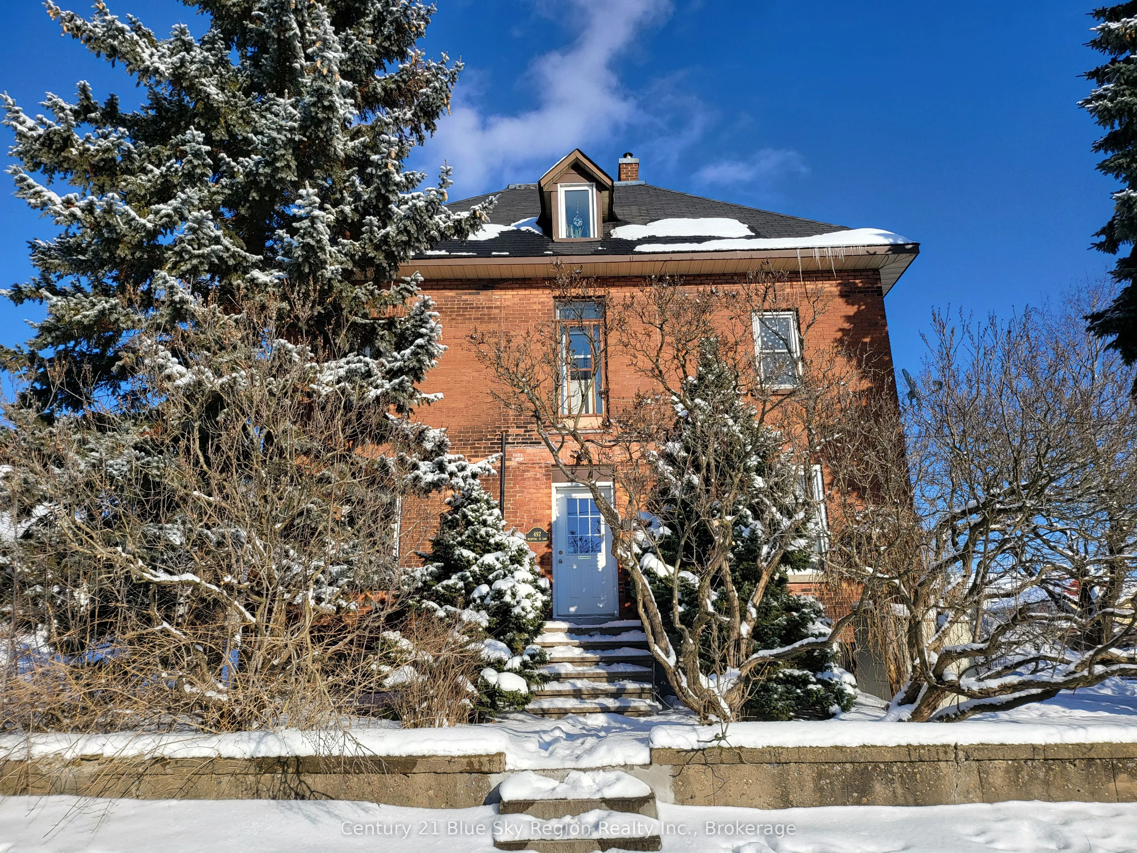 492 Mcintyre Street E, North Bay, ON P1B 1E2