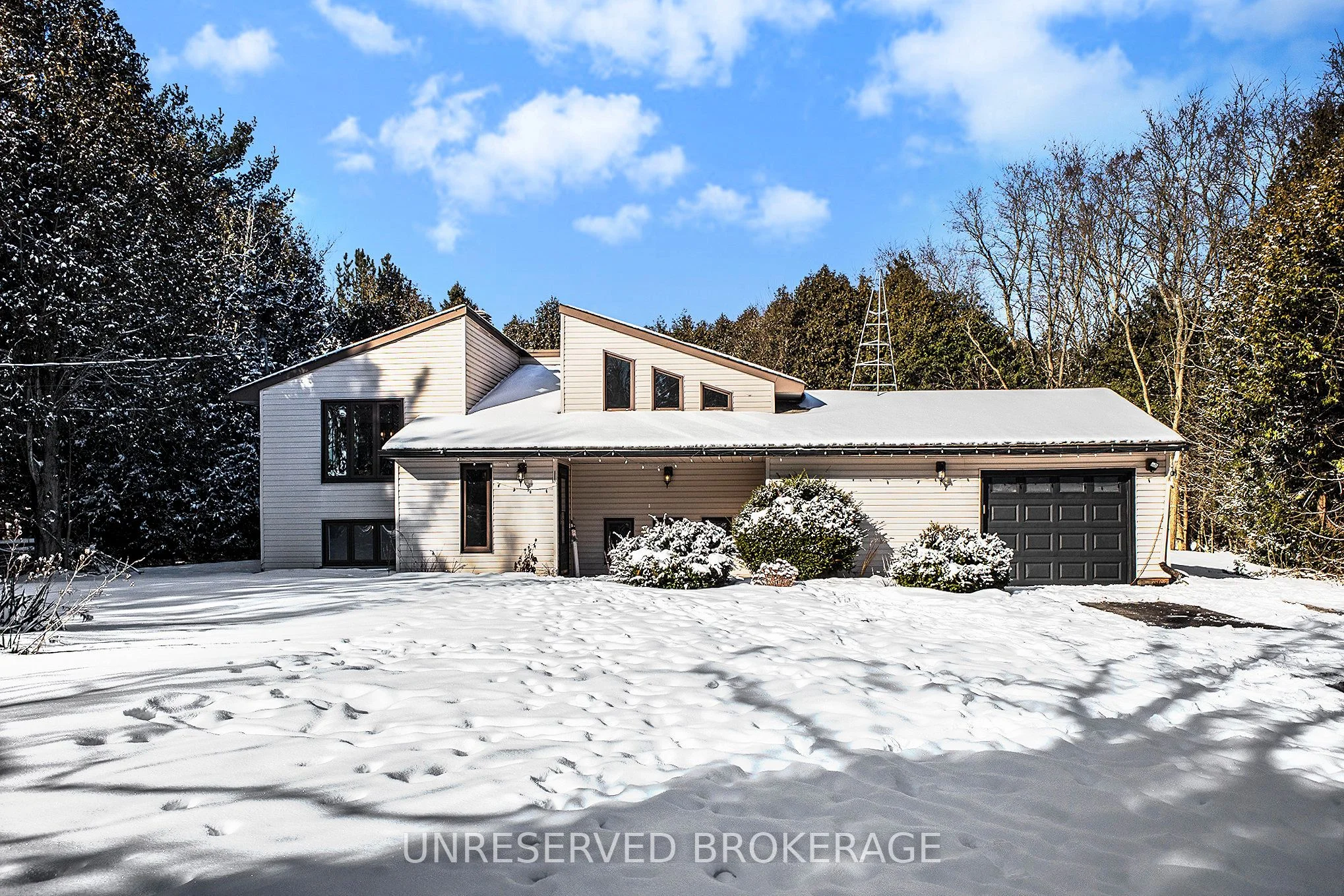 Detached in Beckwith