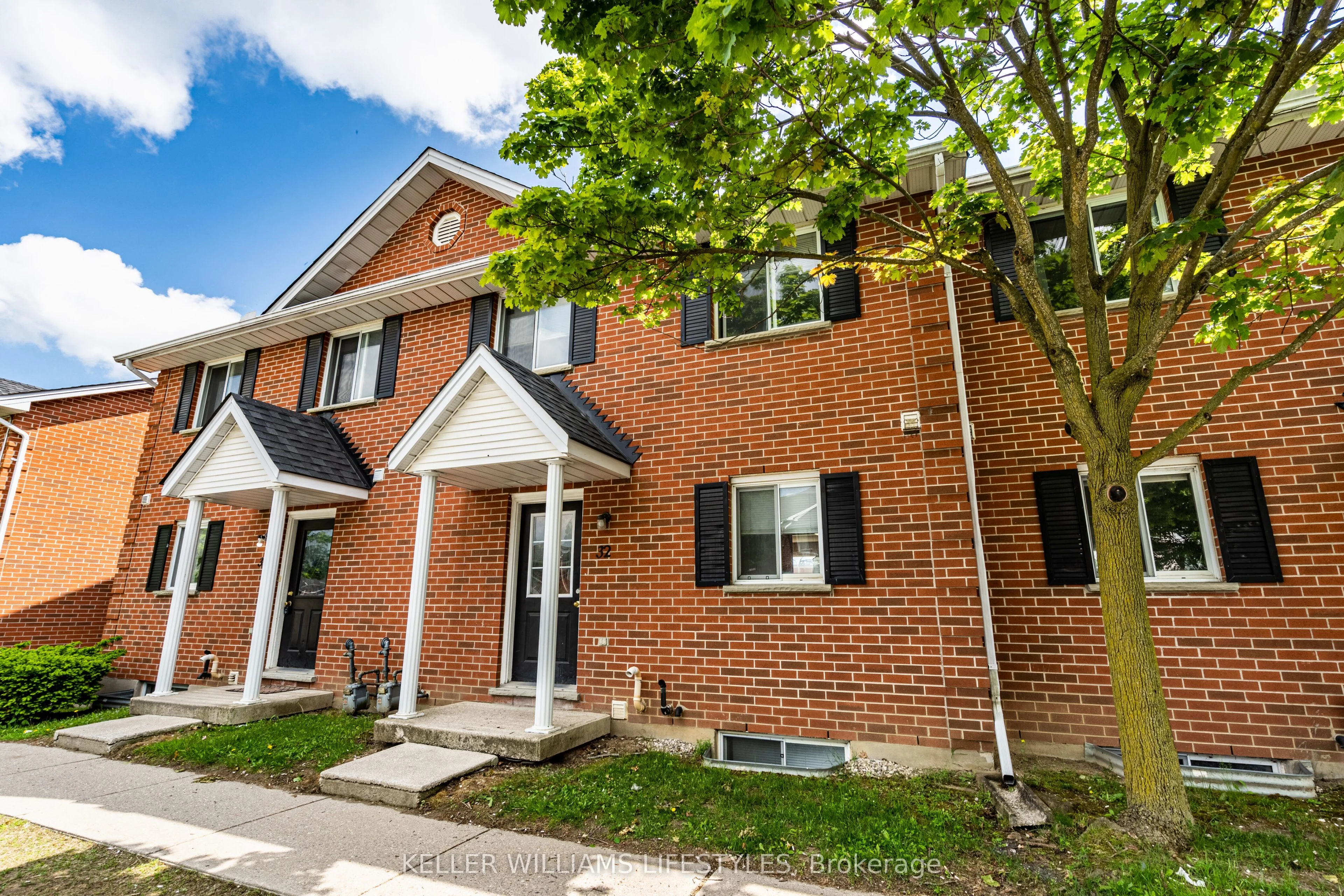 190 Fleming Drive 32, London East, On N5v 5b8