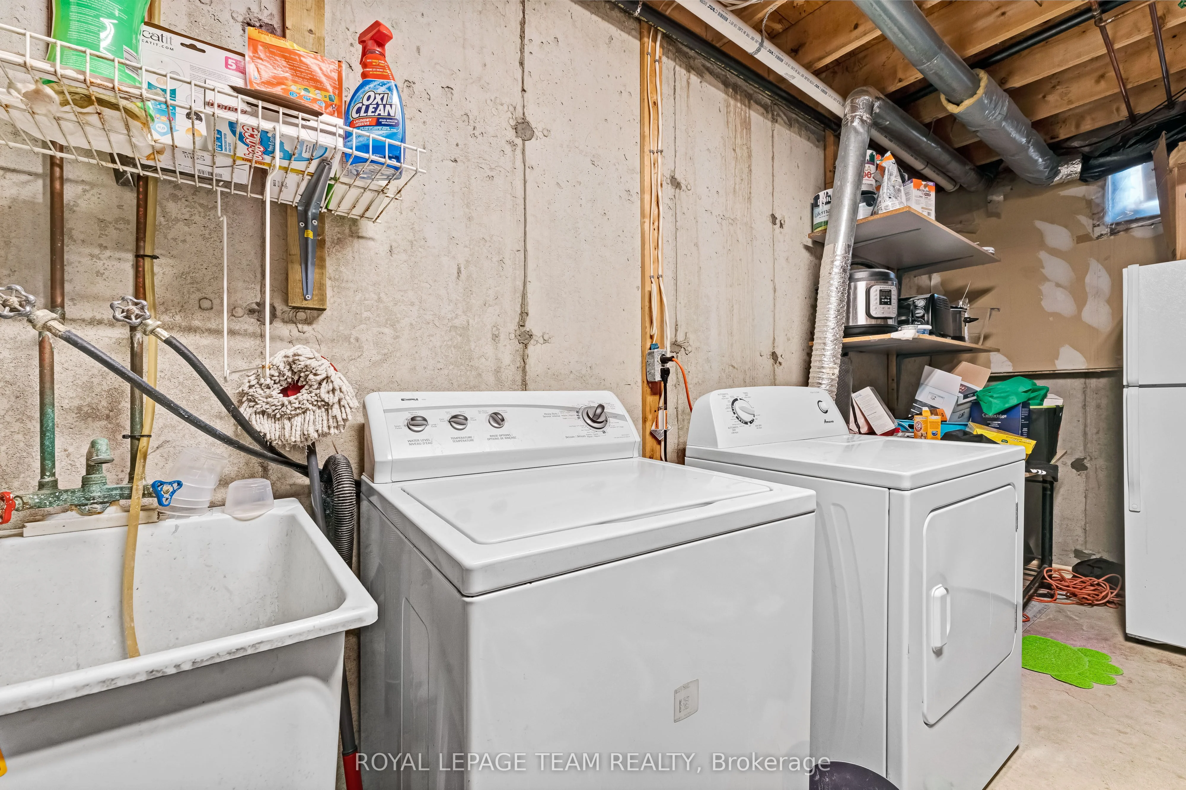 184 Southport Drive, Hunt Club - South Keys and Area, ON K1T 3P4