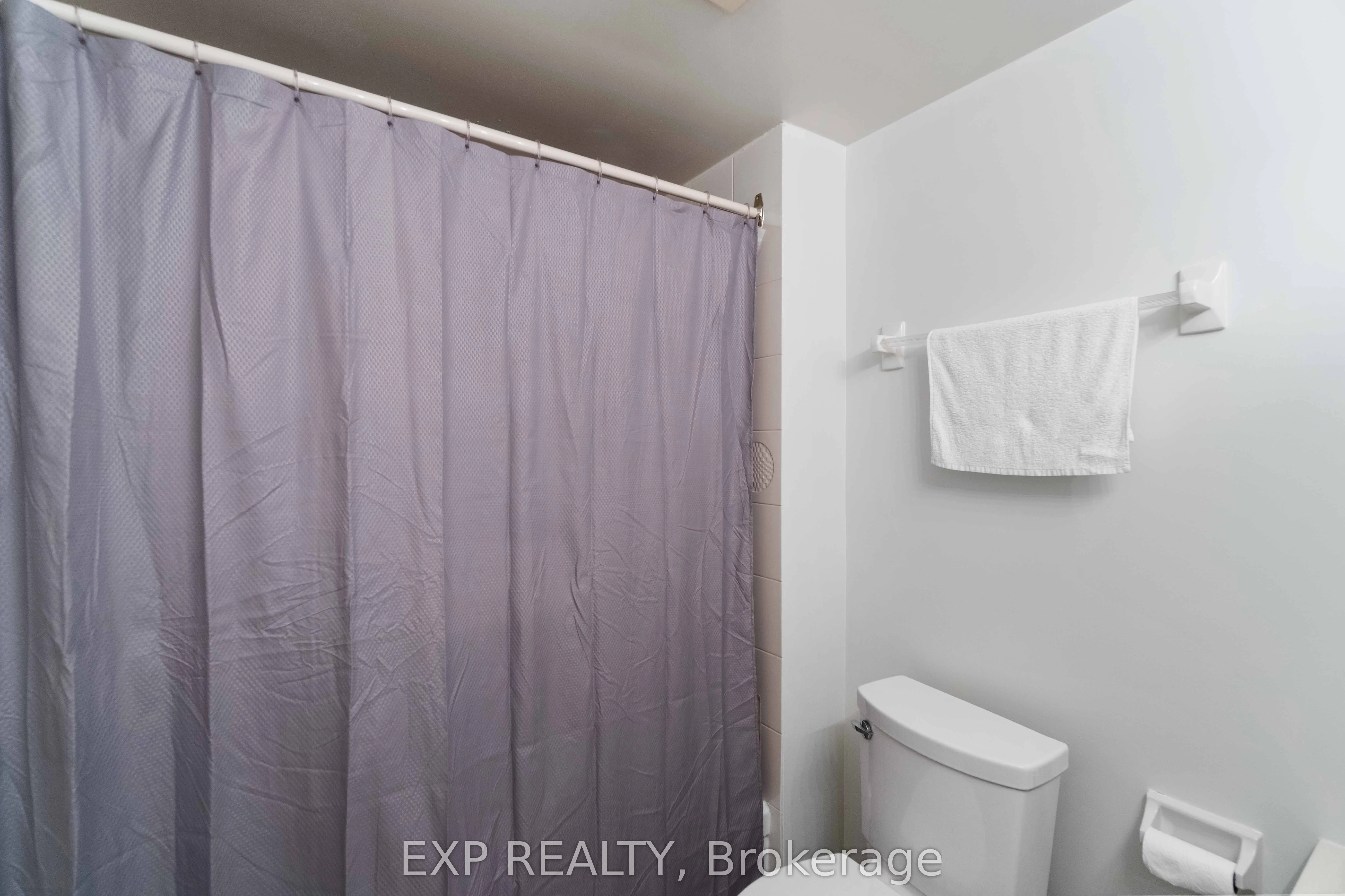 6 TERRACE Drive 207, Bells Corners and South to Fallowfield, ON K2H 9J2