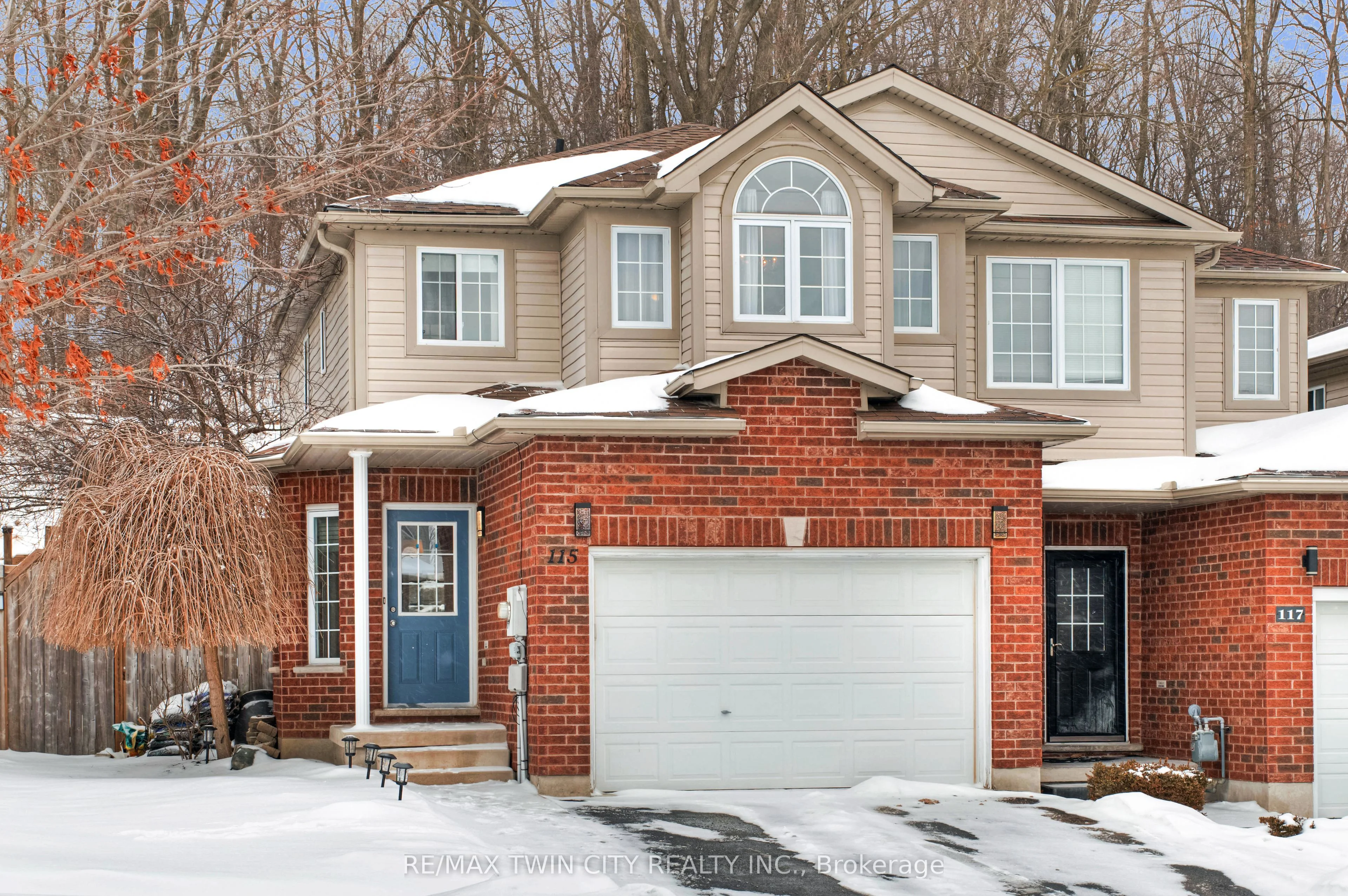 Att/Row/Townhouse in Kitchener