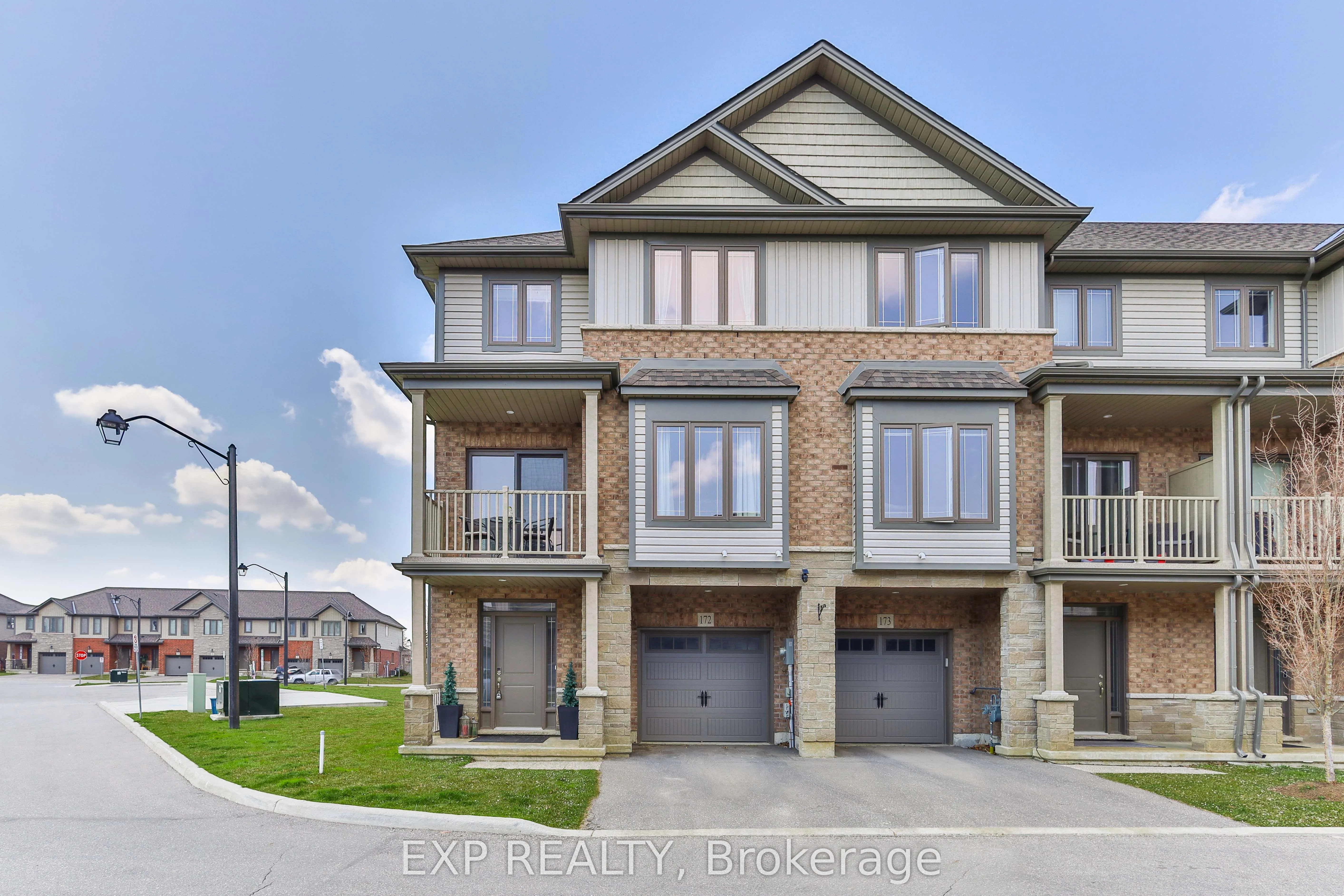 Att/Row/Townhouse in Brantford