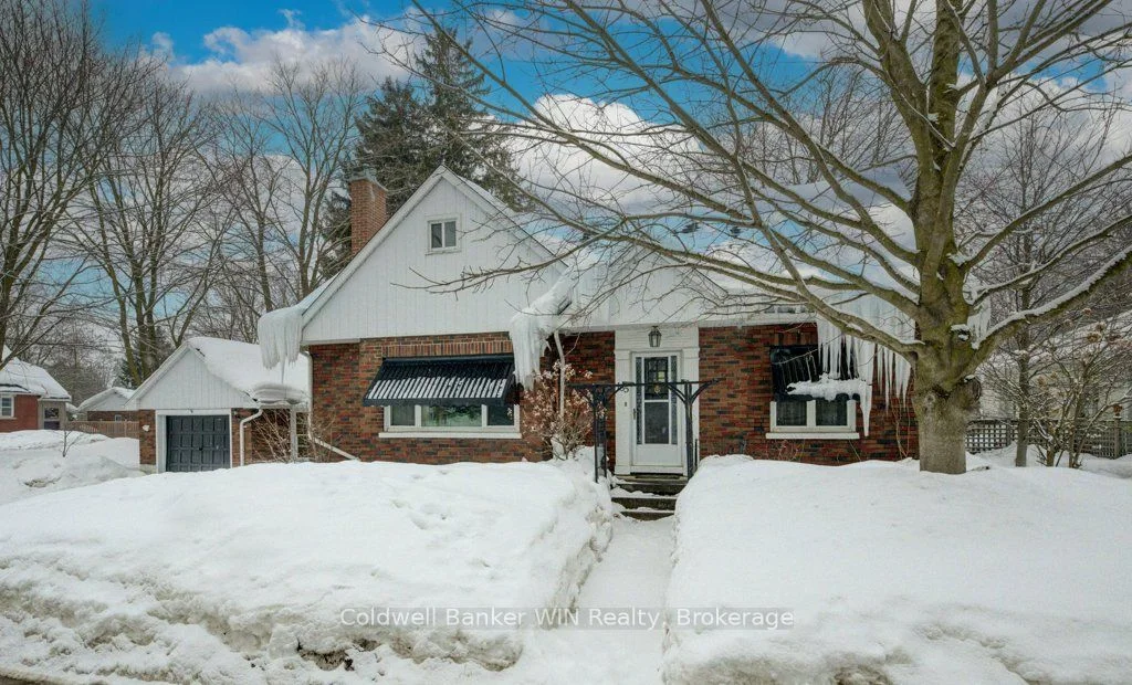 185 Birmingham Street W, Wellington North, On N0g 2l1