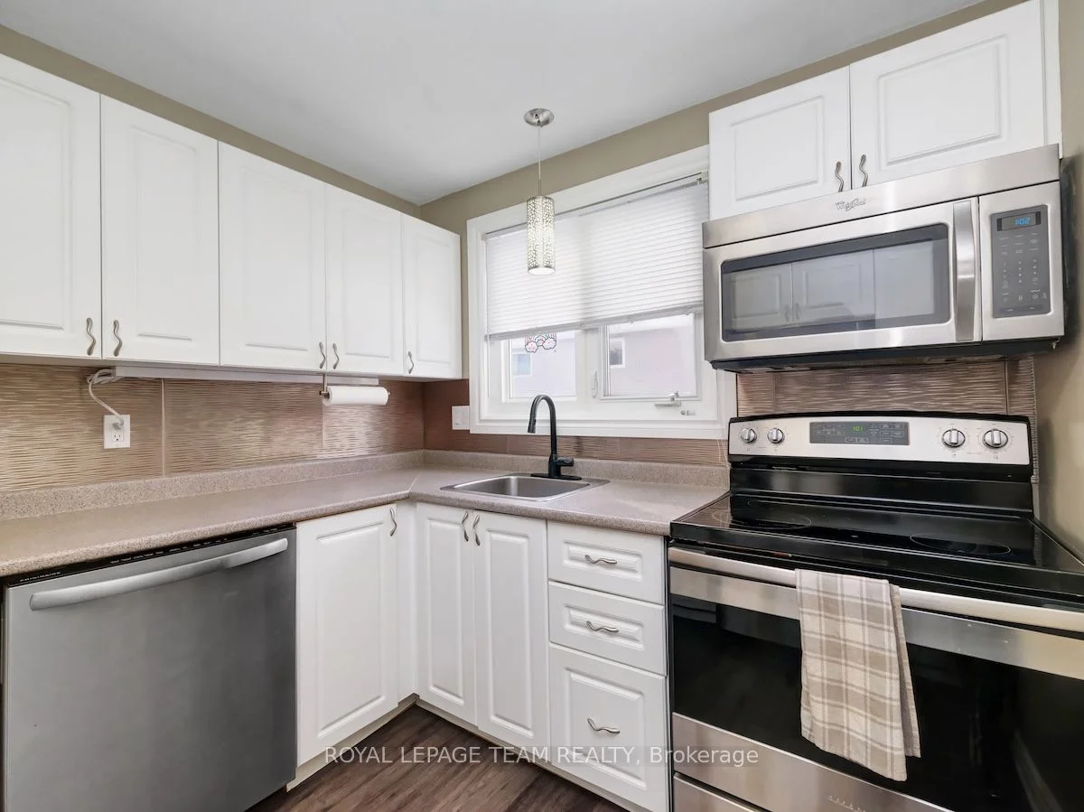 1711 LAMOUREUX Drive D, Orleans - Cumberland and Area, ON K1E 2N3