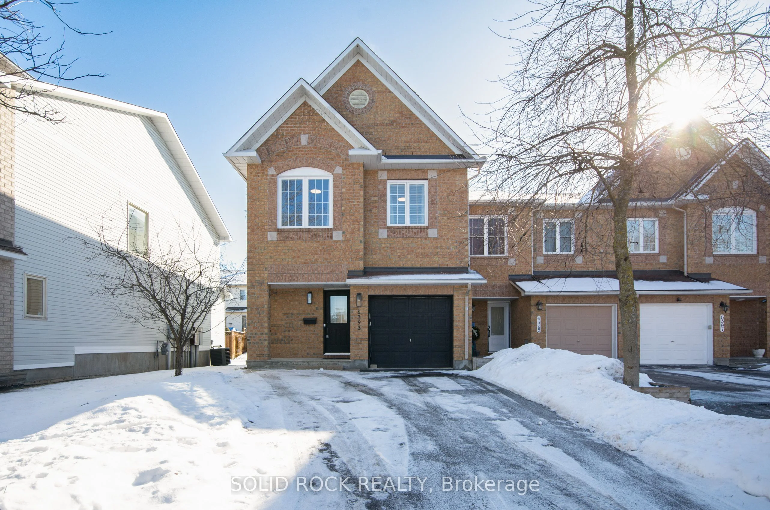 Att/Row/Townhouse in Orleans - Convent Glen and Area