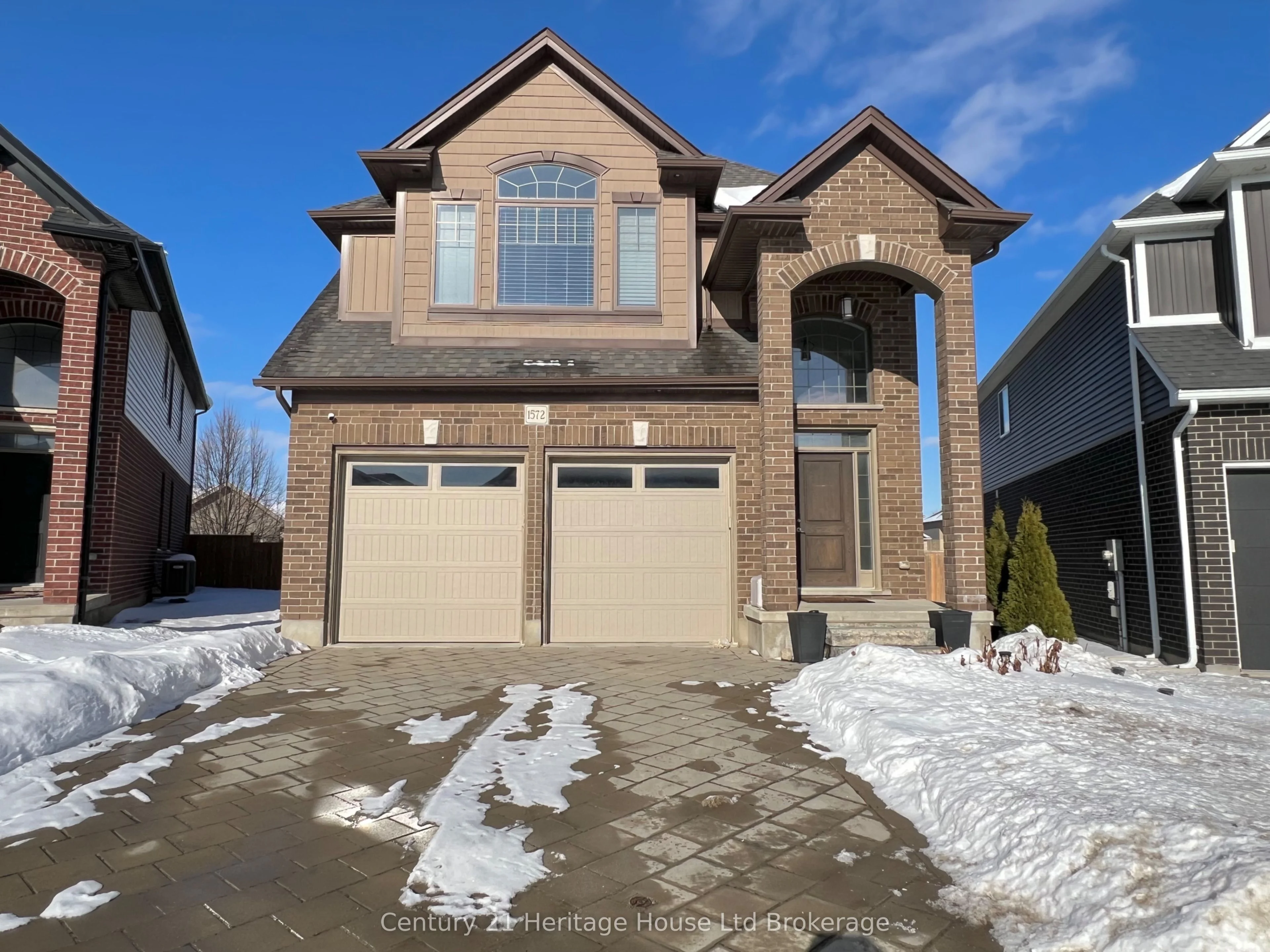 1572 Noah Bend, London North, ON N6G 0T2