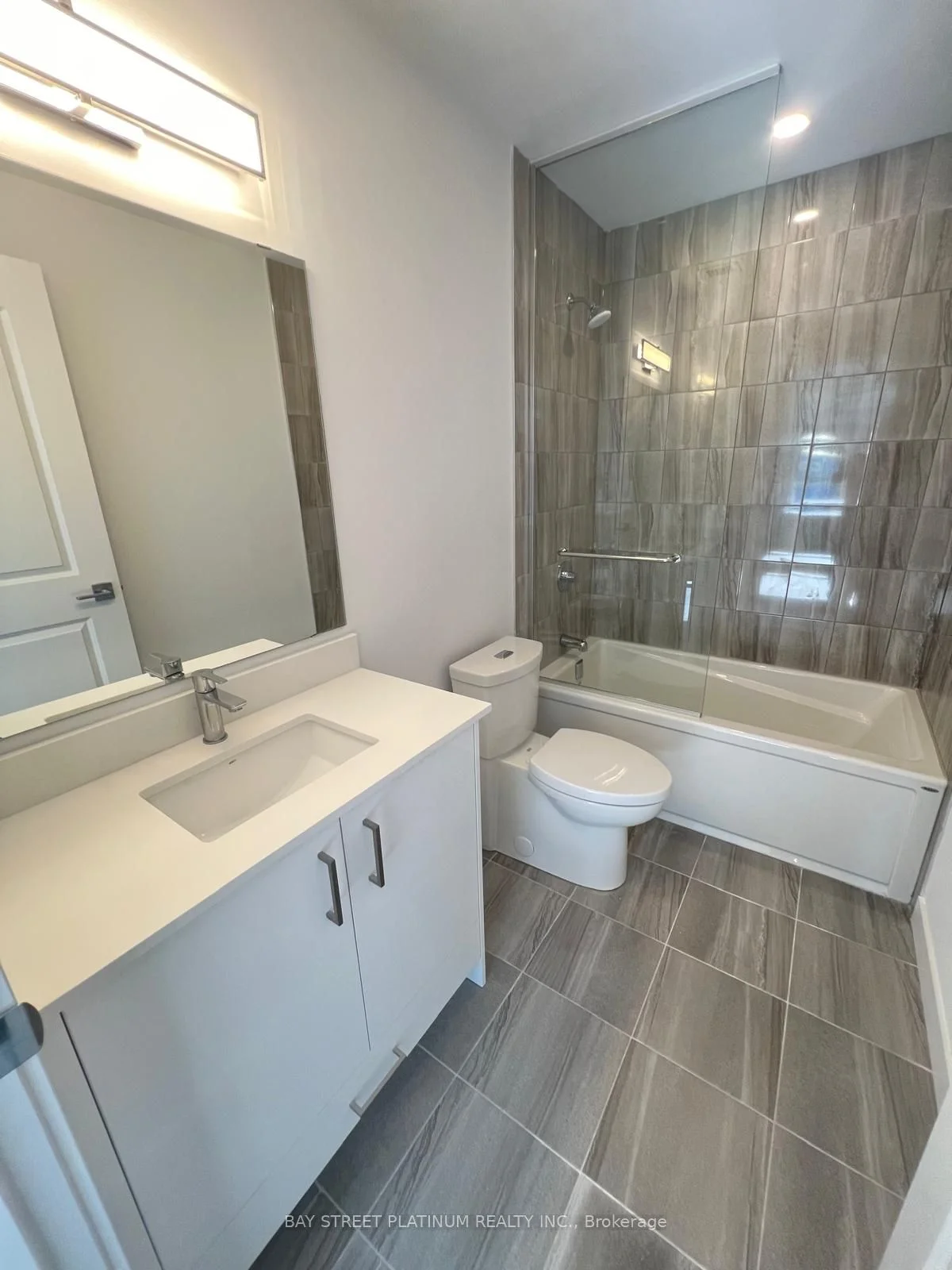 7945 Kalar Road W 117, Niagara Falls, ON L2H 2Y6