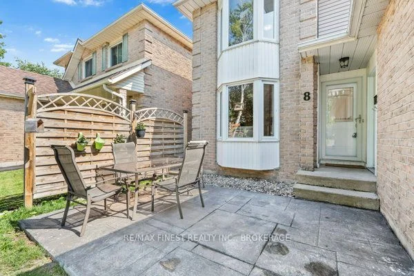 8 RICHDALE Court, Kingston, ON K7K 6N1