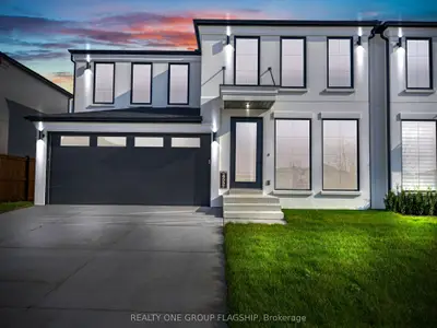Semi-Detached in LaSalle