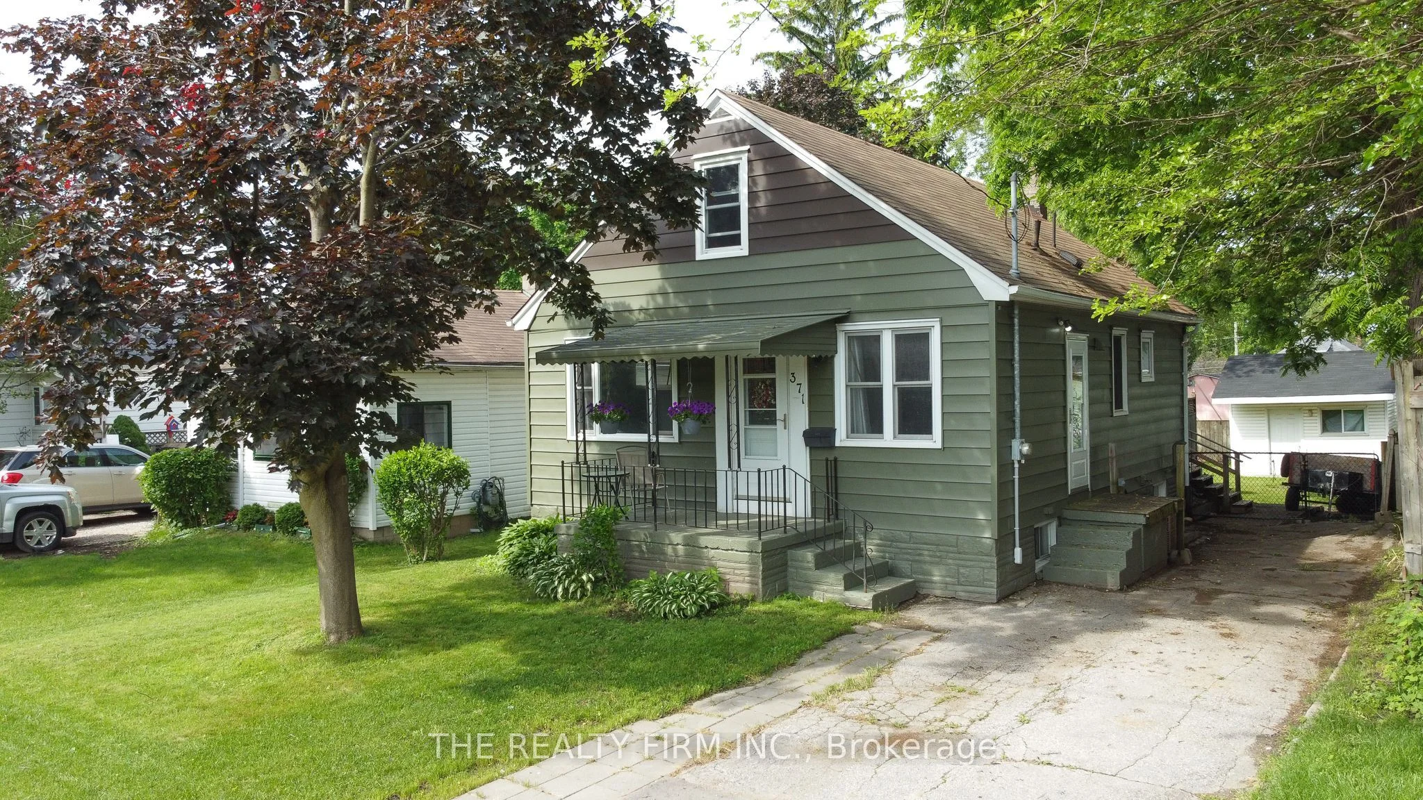 371 Manitoba Street, London East, On N5w 4w2