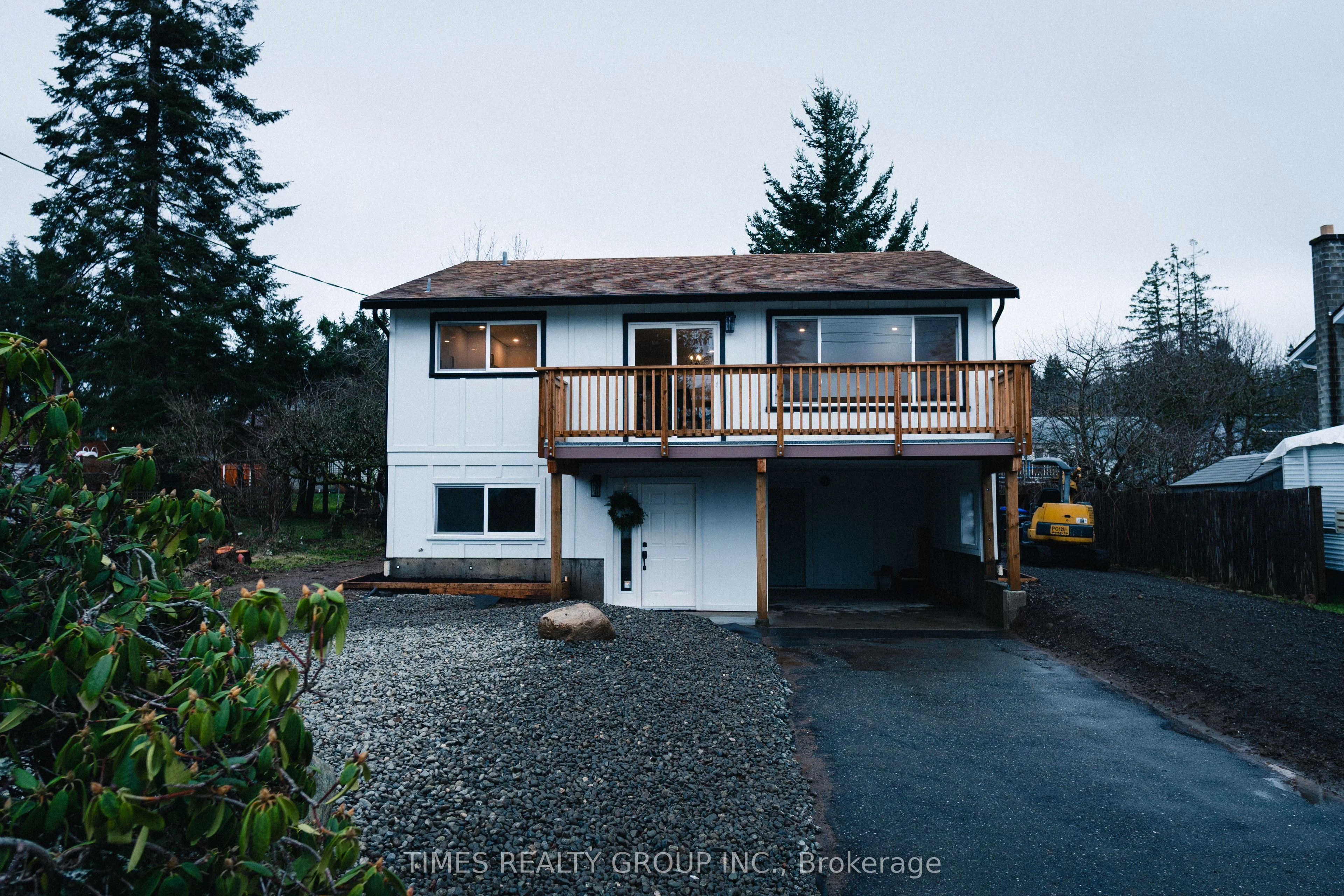 4644 Macintyre Avenue, Out Of Area, Bc V9n 6r2