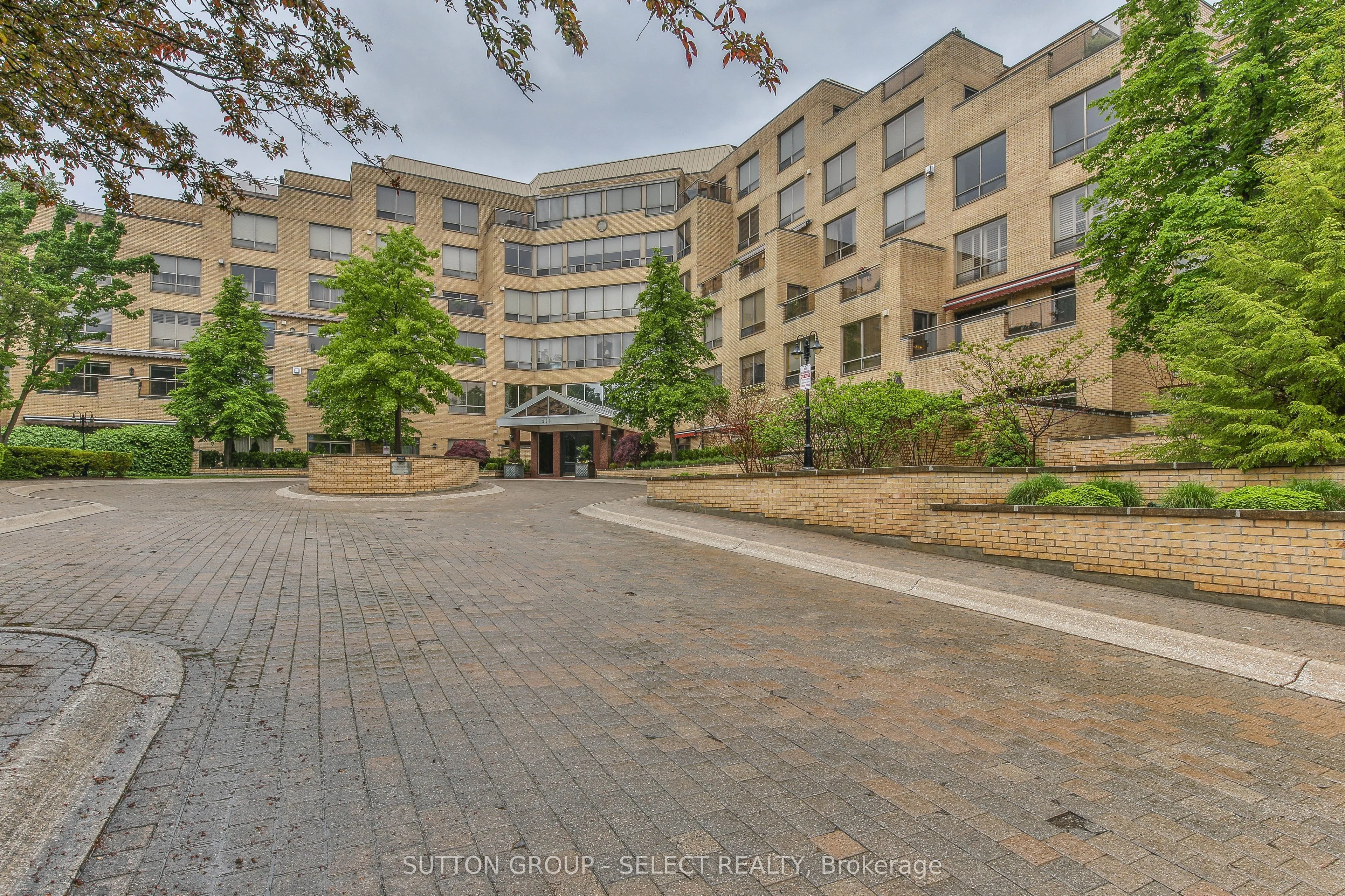 250 Sydenham Street 211, London East, On N6a 5s1