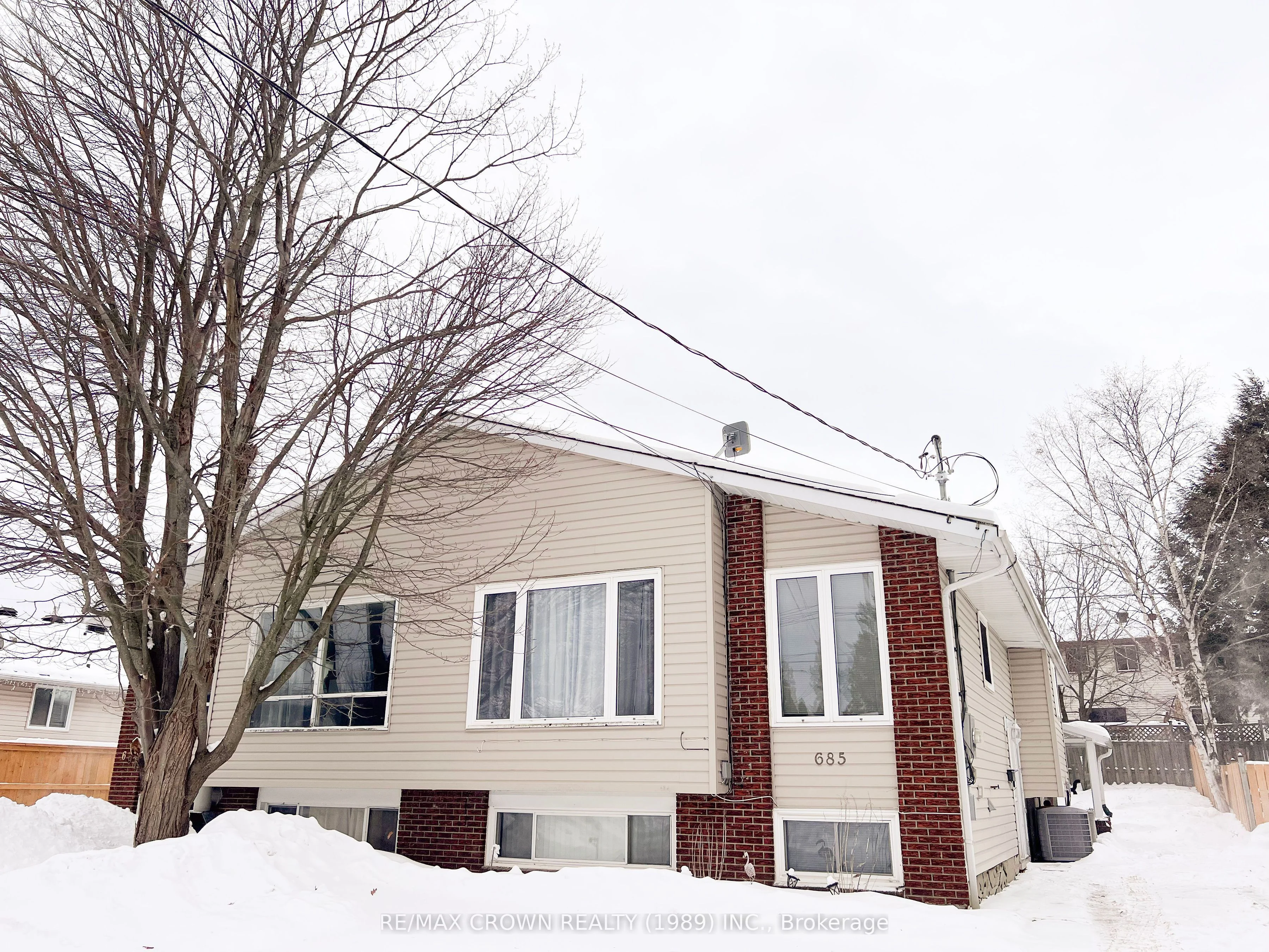 Semi-Detached in North Bay
