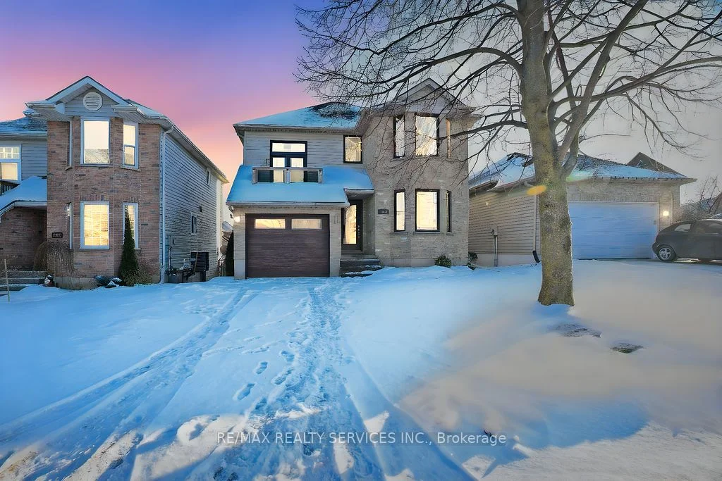 Detached in Woodstock