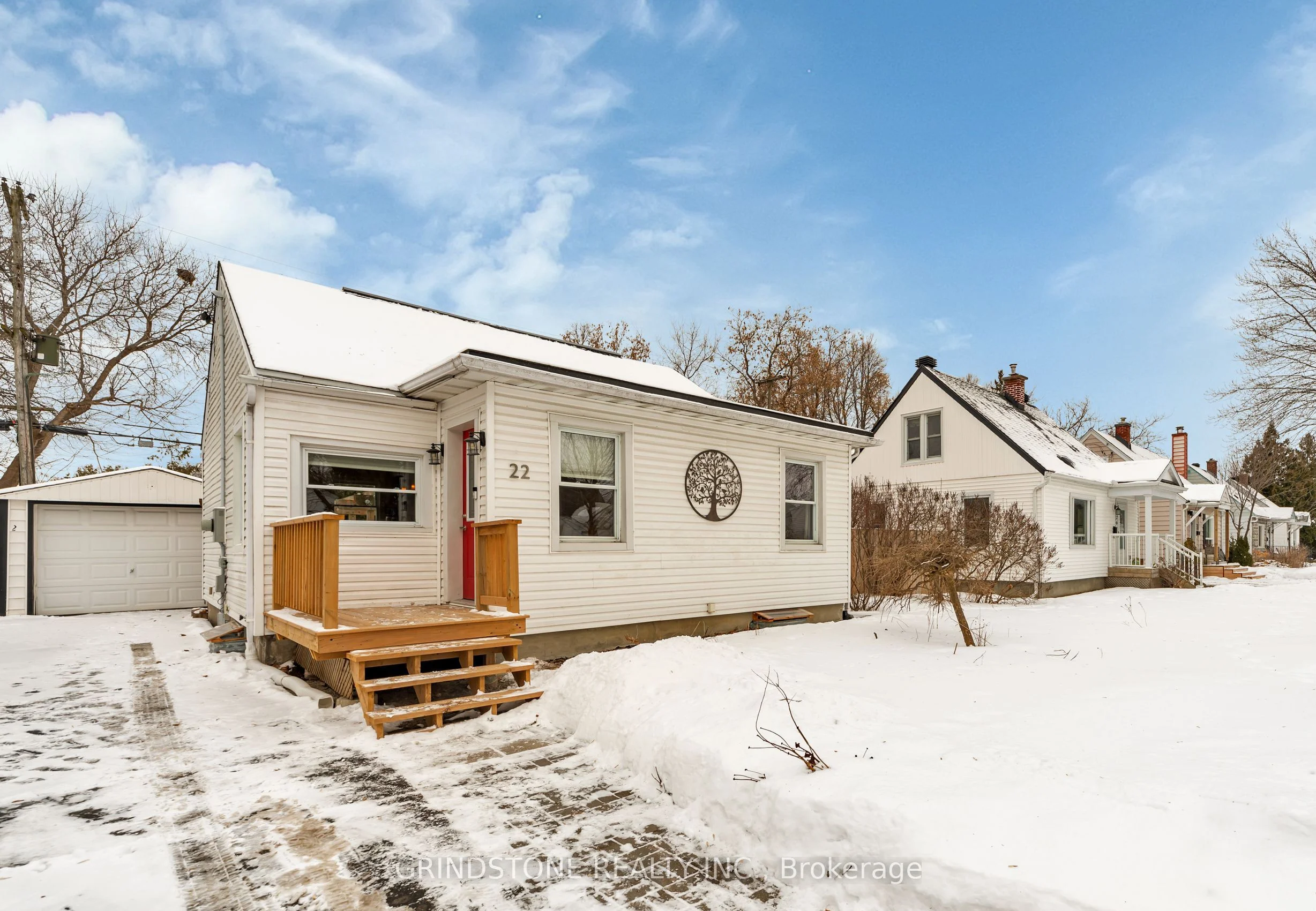 22 Marshall Avenue, Carlington - Central Park, On K1z 7x2