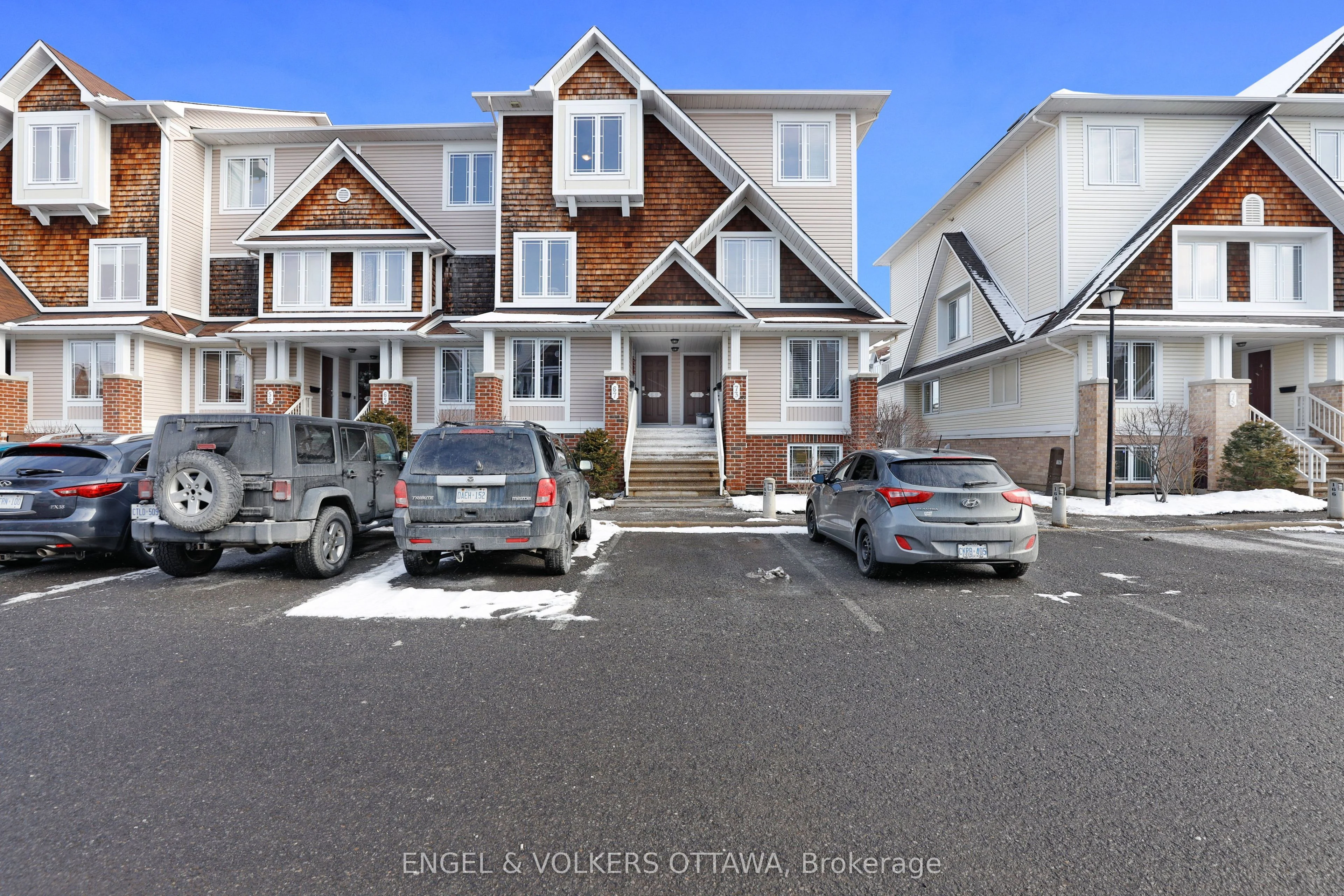 Condo Townhouse in Orleans - Cumberland and Area