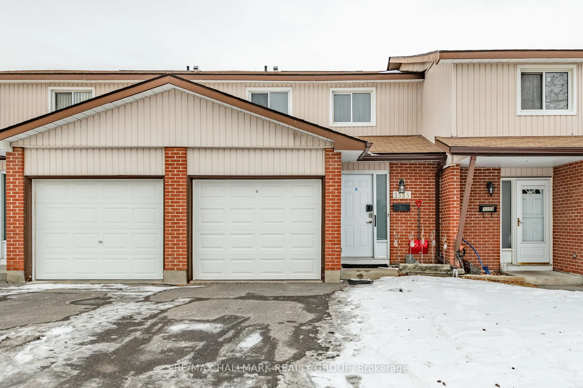 3353 Hogarth Avenue, Blossom Park - Airport And Area, On K1t 1s8