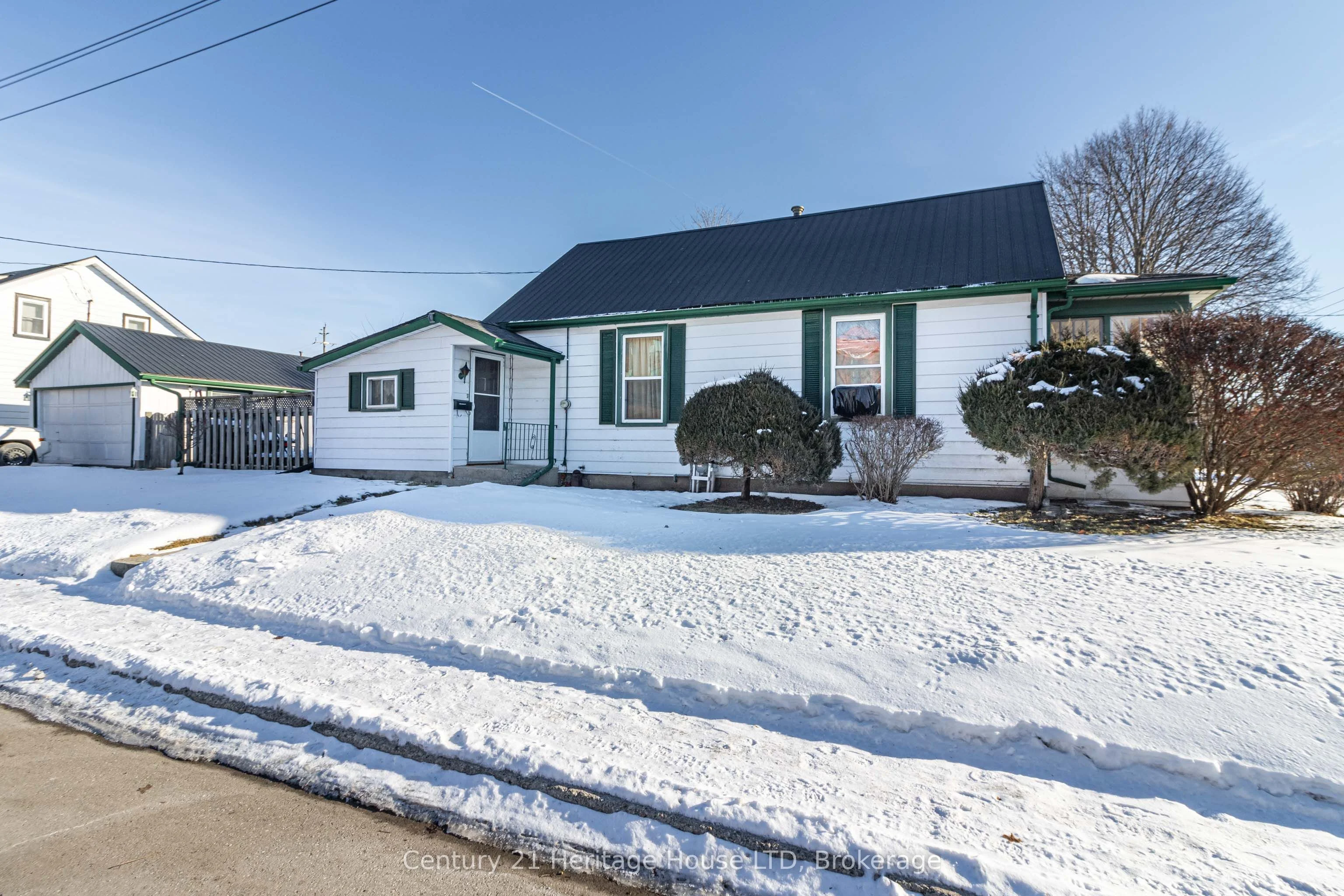 671 George Street, Woodstock, On N4s 4k2