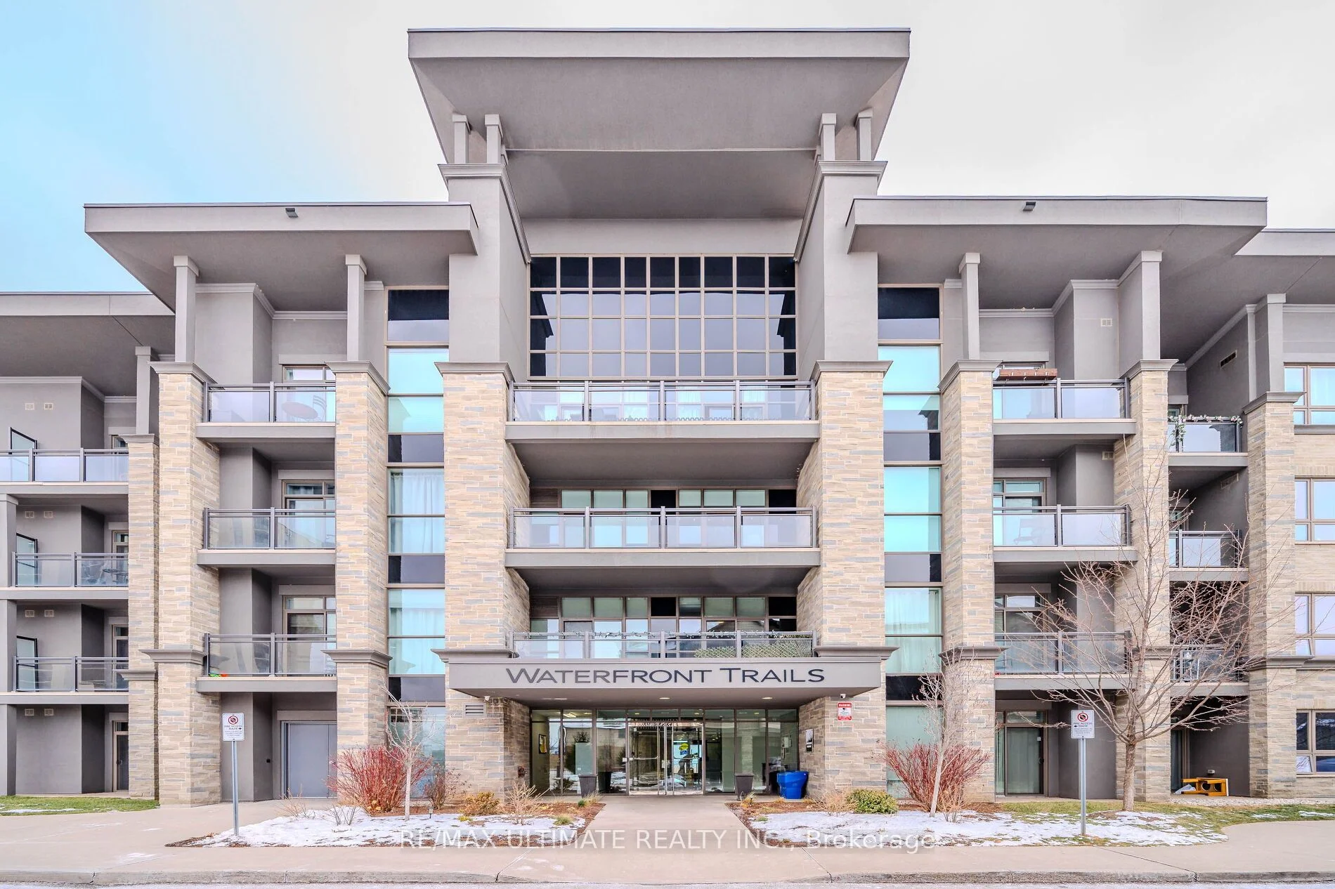 Condo Apartment in Hamilton