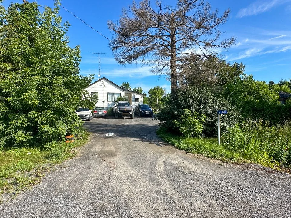 7617 Flewellyn Road, Stittsville - Munster - Richmond, ON K2S 1B6
