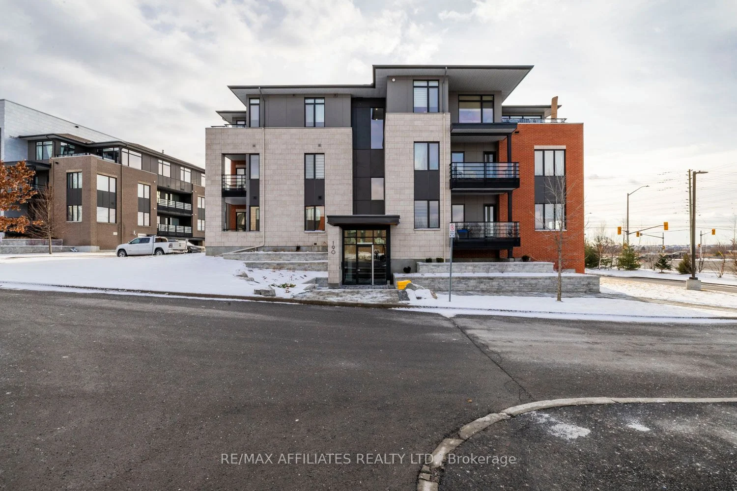 Condo Apartment in Kanata